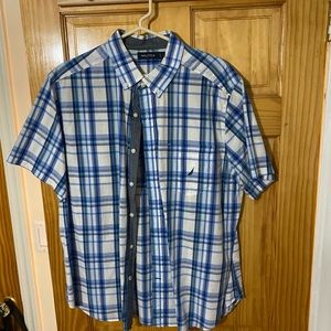XL mens Nautica button down
